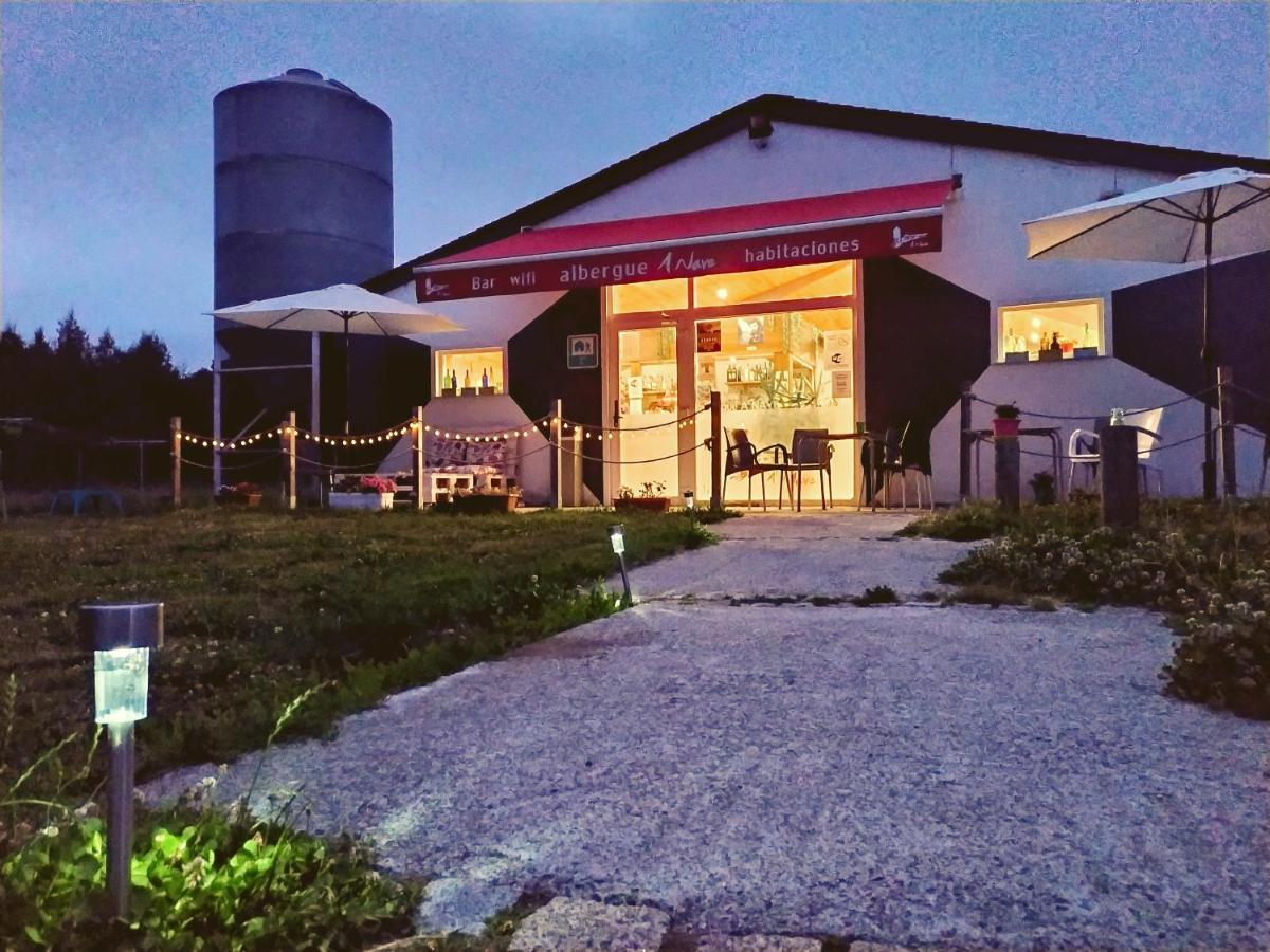 Albergue A Nave De Ferreira Ferreira  ภายนอก รูปภาพ