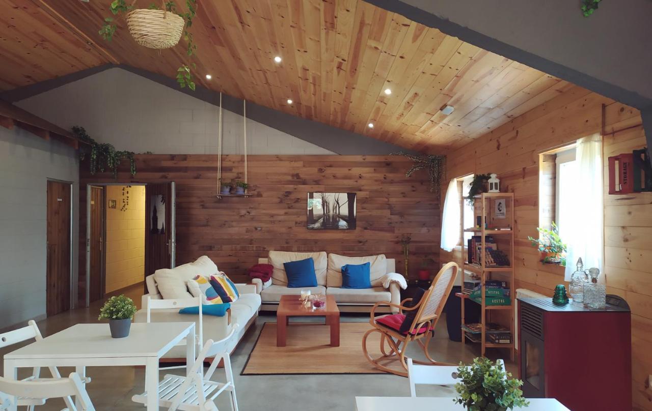 Albergue A Nave De Ferreira Ferreira  ภายนอก รูปภาพ